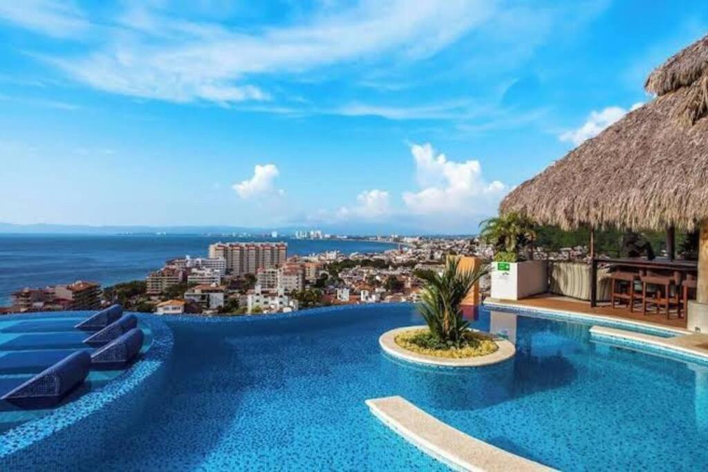Pinnacle Pool On The Rooftop Puerto Vallarta Exterior photo